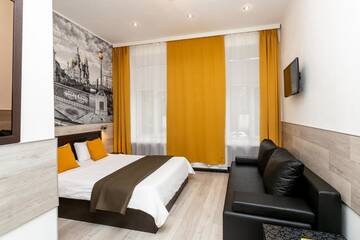 Комфорт ( 2-х спальная кровать + диван) в Гостинице White and Black Home